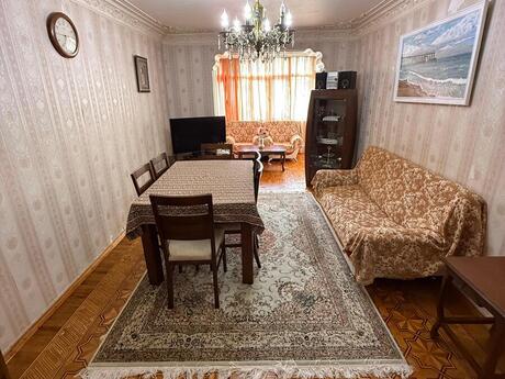 3 otaqlı köhnə tikili - Neftçilər m. - 65 m²