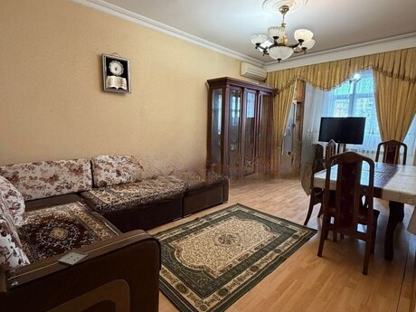 Elan №6095237 - Bakı, 7-ci mikrorayon q., 3 otaqlı, 65 m², 4/5 mərtəbə