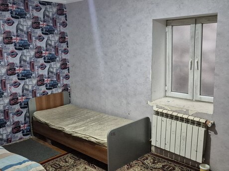 4 otaqlı həyət evi/bağ evi - Keşlə q. - 100 m²