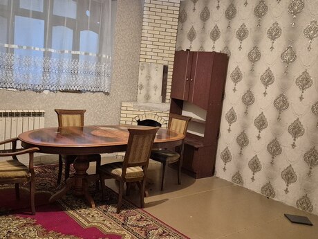 4 otaqlı həyət evi/bağ evi - Keşlə q. - 100 m²