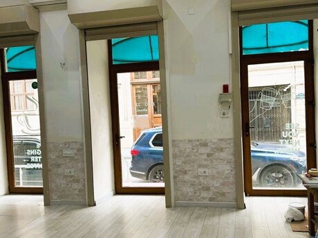 Obyekt - İçəri Şəhər m. - 80 m²