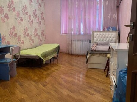 4 otaqlı yeni tikili - İnşaatçılar m. - 160 m²