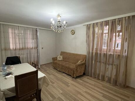 2 otaqlı köhnə tikili - İnşaatçılar m. - 50 m²