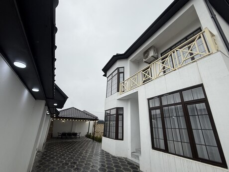 5 otaqlı həyət evi/bağ evi - Quba - 200 m²