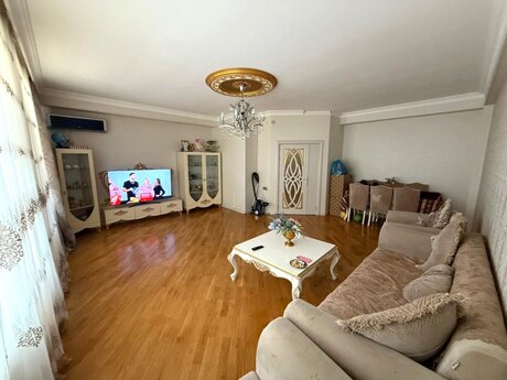 4 otaqlı yeni tikili - İnşaatçılar m. - 135 m²