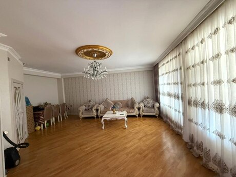 4 otaqlı yeni tikili - İnşaatçılar m. - 135 m²