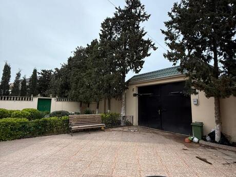6 otaqlı həyət evi/bağ evi - Sabunçu r. - 400 m²