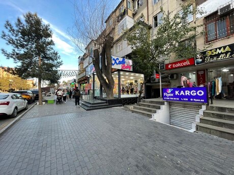 Obyekt - Memar Əcəmi m. - 150 m²