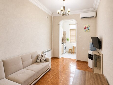 2 otaqlı köhnə tikili - Sahil m. - 45 m²