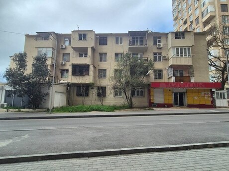 1 otaqlı köhnə tikili - Elmlər Akademiyası m. - 38 m²