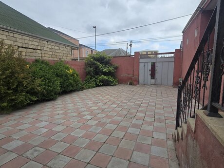 3 otaqlı həyət evi/bağ evi - Xırdalan - 135 m²