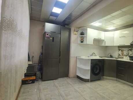 3 otaqlı köhnə tikili - İnşaatçılar m. - 70 m²