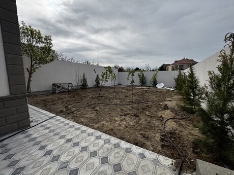 4 otaqlı həyət evi/bağ evi - Novxanı q. - 220 m²
