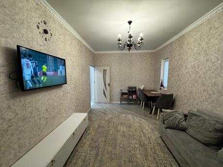 2 otaqlı köhnə tikili - Azadlıq Prospekti m. - 45 m²