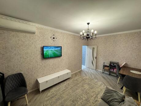 2 otaqlı köhnə tikili - Azadlıq Prospekti m. - 45 m²
