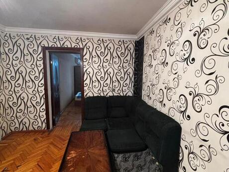 3 otaqlı köhnə tikili - İnşaatçılar m. - 80 m²