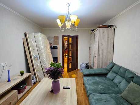 3 otaqlı köhnə tikili - İnşaatçılar m. - 66 m²