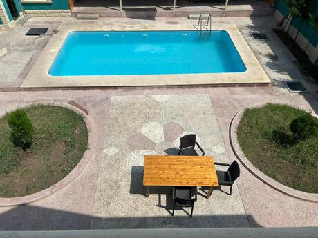 5 otaqlı həyət evi/bağ evi - Mərdəkan q. - 300 m²