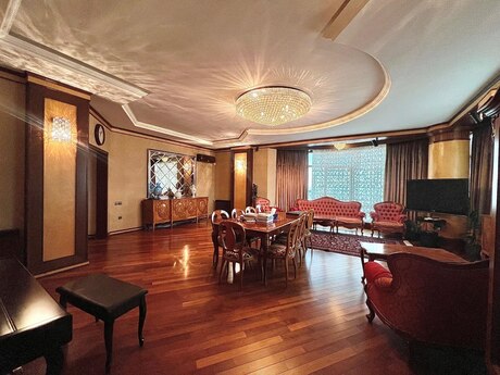 4 otaqlı yeni tikili - 28 May m. - 220 m²