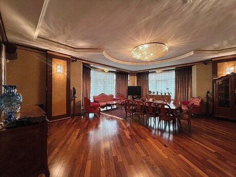 4 otaqlı yeni tikili - 28 May m. - 220 m²