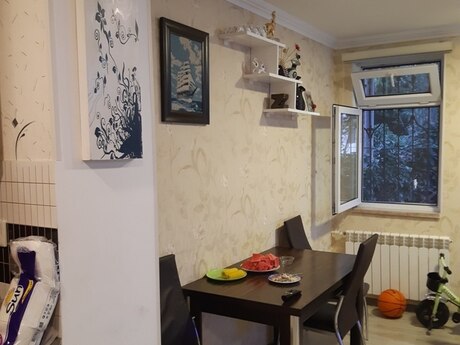 2 otaqlı köhnə tikili - Avtovağzal m. - 59 m²