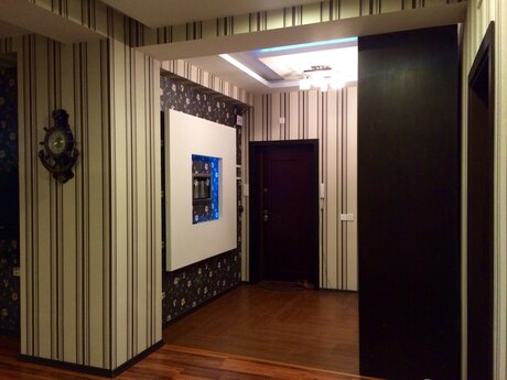 4 otaqlı yeni tikili - 8 Noyabr m. - 117 m²