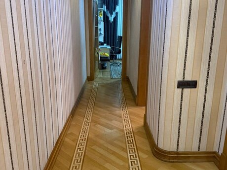 4 otaqlı yeni tikili - 8 Noyabr m. - 210 m²