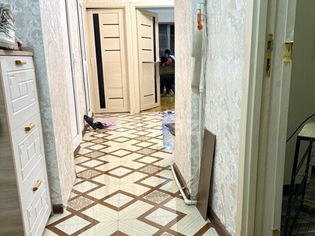3 otaqlı köhnə tikili - Gənclik m. - 70 m²