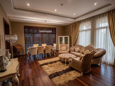 6-комн. дом/дача - пос. Новханы - 280 м²