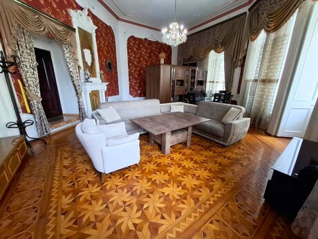 2 otaqlı köhnə tikili - 28 May m. - 80 m²