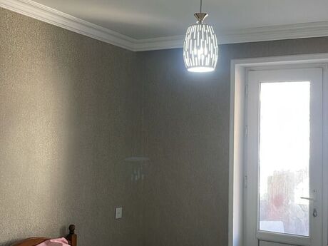3 otaqlı köhnə tikili - Azadlıq Prospekti m. - 75 m²