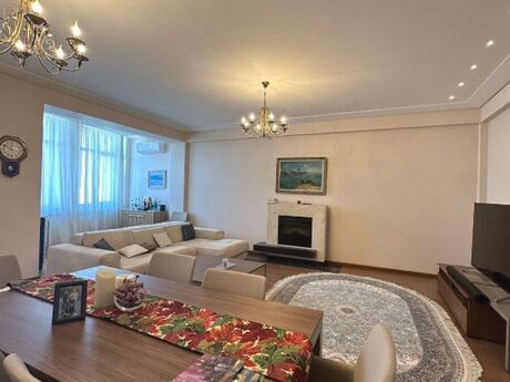 Elan №6095580 - Bakı, Nizami m., 4 otaqlı, 214 m², 22/24 mərtəbə
