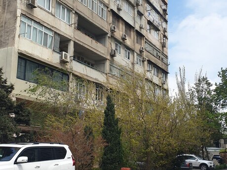 4 otaqlı köhnə tikili - Nəriman Nərimanov m. - 99 m²