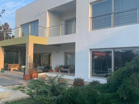 6 otaqlı həyət evi/bağ evi - Xəzər r. - 750 m²