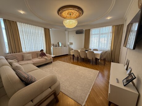 2 otaqlı yeni tikili - Həzi Aslanov m. - 90 m²