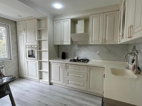 2 otaqlı köhnə tikili - Bakıxanov q. - 60 m²