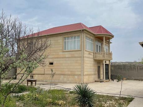 6 otaqlı həyət evi/bağ evi - Novxanı q. - 250 m²
