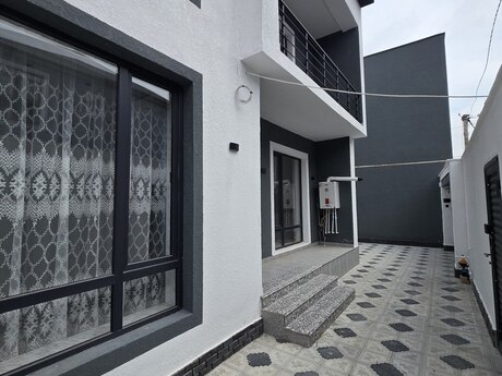 4 otaqlı həyət evi/bağ evi - Binə q. - 165 m²