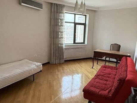 3 otaqlı yeni tikili - Nizami m. - 120 m²
