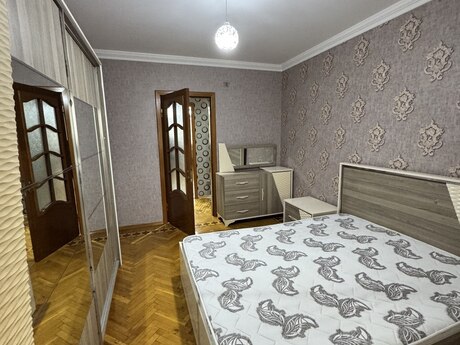 3 otaqlı köhnə tikili - 8-ci mikrorayon q. - 85 m²