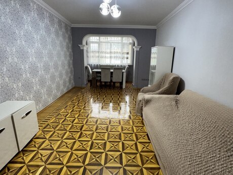 Elan №6095668 - Bakı, 8-ci mikrorayon q., 3 otaqlı, 85 m², 4/5 mərtəbə