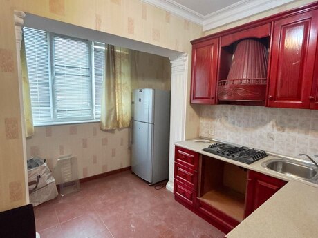 3 otaqlı köhnə tikili - Həzi Aslanov m. - 80 m²