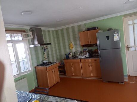 6 otaqlı həyət evi/bağ evi - Kürdəxanı q. - 140 m²