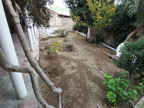 4 otaqlı həyət evi/bağ evi - Xəzər r. - 140 m²