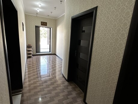 6 otaqlı həyət evi/bağ evi - Şüvəlan q. - 250 m²