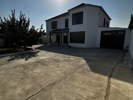 6 otaqlı həyət evi/bağ evi - Şüvəlan q. - 250 m²