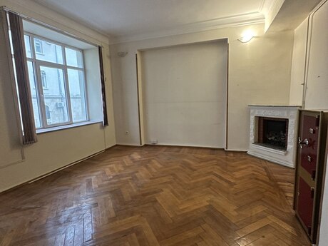 3 otaqlı köhnə tikili - Sahil m. - 100 m²