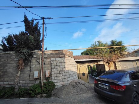 3 otaqlı həyət evi/bağ evi - Şüvəlan q. - 200 m²