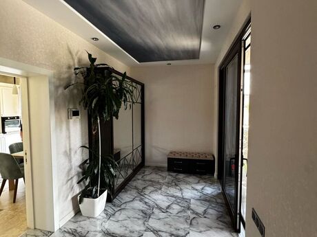 4 otaqlı həyət evi/bağ evi - Türkan q. - 250 m²