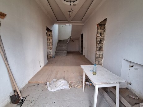 8 otaqlı həyət evi/bağ evi - Hökməli q. - 300 m²